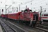 2017-05-02-046 Dortmund Hbf Im Dortmunder Hbf entgleisen auf einer Weiche die beiden letzten Wagen eines ICE. Der Zug wird evakuiert, verletzt wurde niemand.