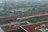 2017-05-02-081 Dortmund Hbf Im Dortmunder Hbf entgleisen auf einer Weiche die beiden letzten Wagen eines ICE. Der Zug wird evakuiert, verletzt wurde niemand.