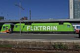 2018-09-02-025 Essen Hbf Obwohl das Grün der 182 505 gut steht, wird sie bald wieder in schwarz z usehen sein.