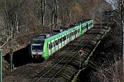 2019-02-27-001 Dortmund Universität Nach und nach tauchen immer mehr grüne 422 auf der S1 auf. 422 005 ist die vordere Garnitur.