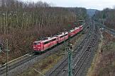 2022-01-18-029 Bochum Langendreer Etwas überraschend kommt dieser Lokzug aus Richtung Witten.