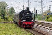 2024-04-21-004 Bochum Hbf Museumsfest in Bochum-Dahlhausen. Zuerst pendelt die 38 2267 zwischen Museum und Hbf.
