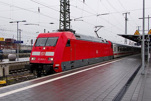 18.2.24 Dortmund Hbf - bunte 101er mit IC