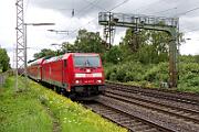 2024-07-17-011 Seelze Dedensen-Gümmer In unmittelbarer Nähe zum Rangierbahnhof Seelze liegt der Haltepunkt Dedensen-Gümmer der S-Bahn-Linie Hannover-Minden. Hier hat man keine Ruhe, auf 4 Gleisen...