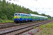 2024-06-30-018 Bochum Riemke EM-Sonderzug. Nach 2 Wochen wird 111 212 durch 111 074 mit den bunten Dostos ersetzt.