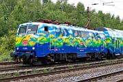 2024-06-30-019 Bochum Riemke EM-Sonderzug. Nach 2 Wochen wird 111 212 durch 111 074 mit den bunten Dostos ersetzt.