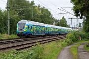 2024-06-30-026 Bochum Riemke EM-Sonderzug. Nach 2 Wochen wird 111 212 durch 111 074 mit den bunten Dostos ersetzt.