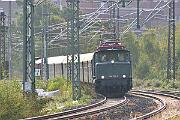 2024-09-14-003 Dortmund Hafen Am 14.9.2024 fahren die Hammer Eisenbahnfreunde mit 194 158 und 212 079 nach Cochem. Der Zug hat gerade den Dortmunder Hbf verlassen und rollt Richtung...