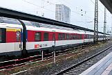 2025-01-03-011 Dortmund Hbf Seit dem Fahrplanwechsel im Dezember fährt der EC 9 wieder von Dortmund Hbf nach Zürich. Leider gibt es keinen Aussichtswagen mehr im Zug. 101 068 zieht die...