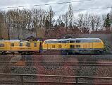 2025-01-06-001 Dortmund West 218 471 ist am 5. & 6.1.2025 mit einem Messzug im Raum Dortmund unterwegs. Hier überholt die Garnitur gerade meine S1 kurz vor Dorstfeld.