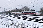 2025-01-10-015 Dortmund Somborn Schnee in Dortmund: 403 033 als ICE 1223 nach München.