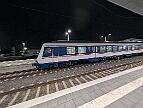 2025-02-10-013 Dortmund Hbf Am Abend fährt der RE 3 erneut. Dieses Mal schiebt 110 469.