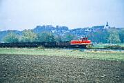 1986-30-033 Arnsberg Altes Feld D 67 bringt den Kohlzug nach Arnsberg zur Feldmühle.