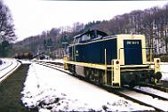 1988-52-020 Balve Binolen 290 041 im Rangierdienst im Hönnetal.
