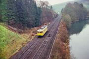 1990-78-083 Arnsberg Rumbeck Tunnelmesswagen 712 001 ist im Sauerland unterwegs