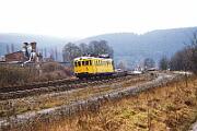 1990-78-093 Arnsberg Oeventrop Tunnelmesswagen 712 001 ist im Sauerland unterwegs