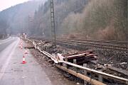 1991-000266 Plettenberg Ohle Zugunglück in Plettenberg-Ohle. Ein Güterzug ist auf stehende Waggons aufgefahren. Aufräumarbeiten.