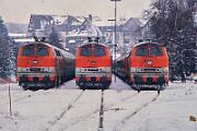 1991-x005709 Winterberg Wintersport-Sonderzüge in Winterberg. V.l.n.r.: 218 140, 218 135, 218 146
