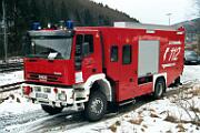2001-013619 Brilon Wald Die Feuerwehr Brilon hat ein HLF 20/16 Schiene bekommen und übt damit am Elleringhauser Tunnel und im Bahnhof Brilon-Wald