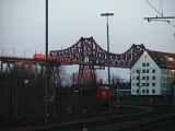 2004-028795 Rendsburg Unbekannte 112 auf der Brücke