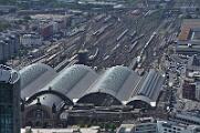 2010-108832 Frankfurt Hbf Aufnahme vom Hochhaus.