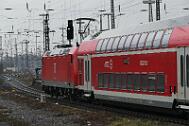 2016-03-25-028 Herne Wanne-Eickel Hbf 146 120 zieht RE nach Münster.