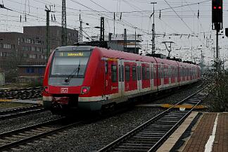 2019-03-01-009 Dortmund Hbf 422 054