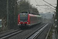 2019-04-04-001 Dortmund Oespel 422 064 (rot) und 422 031 (grün)