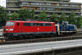 2019-05-31-048 Aachen Hbf 363 036 schubbst 111 158 durch die Gegend.