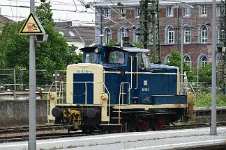 2019-05-31-058 Aachen Hbf Gut getarnt. 363 036 gehört Aixrail.