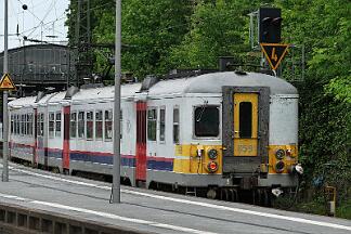 2019-05-31-106 Aachen Hbf Triebwagen mit der Nummer 659 nach Spa