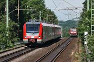2019-06-19-057 Dortmund Oespel 143 241 mit Wendezug, 422 060 kommt entgegen