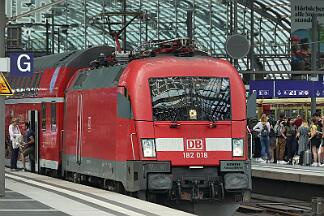 2019-08-05-021 Berlin Hbf 182 018