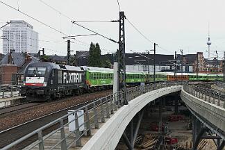 2019-08-05-025 Berlin Hbf 182 518 mit Flix