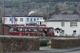 2019-12-01-019 Sundern Stemel Schienenbus-Sonderzug, bestehend aus 796690, 796802, 996299, 996309, 996748, auf der Röhrtalbahn.