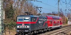2022-03-04-049 Bochum Riemke 143 326 mit Ersatzzug