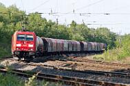 2022-05-09-063 Bochum Riemke 185 261 (vorne) und 185 310 (hinten)