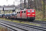2023-04-12-039 Duisburg Lotharstraße Der Andernacher mit 151 099 (vorne) und 151 155 (hinten)