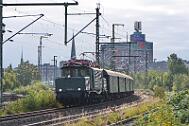 2024-09-14-005 Dortmund Hafen Am 14.9.2024 fahren die Hammer Eisenbahnfreunde mit 194 158 und 212 079 nach Cochem. Der Zug hat gerade den Dortmunder Hbf verlassen und rollt Richtung...