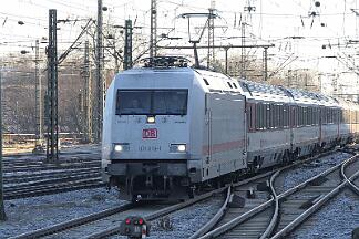 2025-02-01-002 Dortmund Hbf 101 013 mit EC9