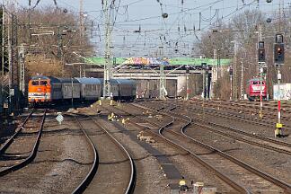 2025-03-08-006 Dortmund Mengede Sonderzug mit 218 137 nach Winterberg.