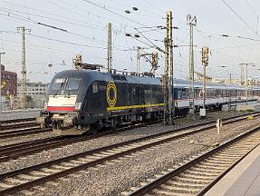 2025-04-12-001 Dortmund Hbf 185 505 vor RE 3-Ersatzzug.