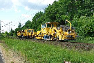 2025-05-22-067 Ratingen Lintorf Baufahrzeug