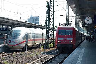 2025-06-17-089 Dortmund Hbf 403 058 als ICE 1223, 101 101 mit IC 2013