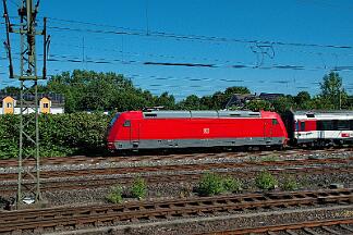 2025-06-30-011 Dortmund Marten Süd 101 136 mit EC 9 nach Basel.