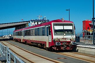 2025-08-18-029 Dagebüll Mole Dieser Triebwagen besteht aus 628 071 und 629 071.