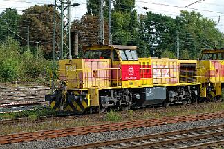 2025-09-10-008 Bochum-Langendreer 275 835 (vorne) und 275 845 (hinten mit leerem Hohenlimburger nach Duisburg.