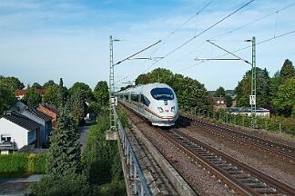 2025-09-24-013 Dortmund Oespel Umgeleiteter ICE 1223 nach München, Regenbogen-ICE 403 022,