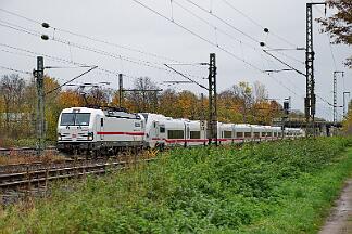 2025-11-01-009 Dortmund Somborn 193 440 zieht ICE 1148 von Berlin nach Düsseldorf. 193 448 schiebt. Es handelt sich um die erste Fahrt des ICE-L mit Fahrgästen an Bord.