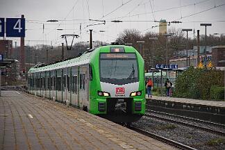 2025-11-28-057 Bochum Hbf 3429 006